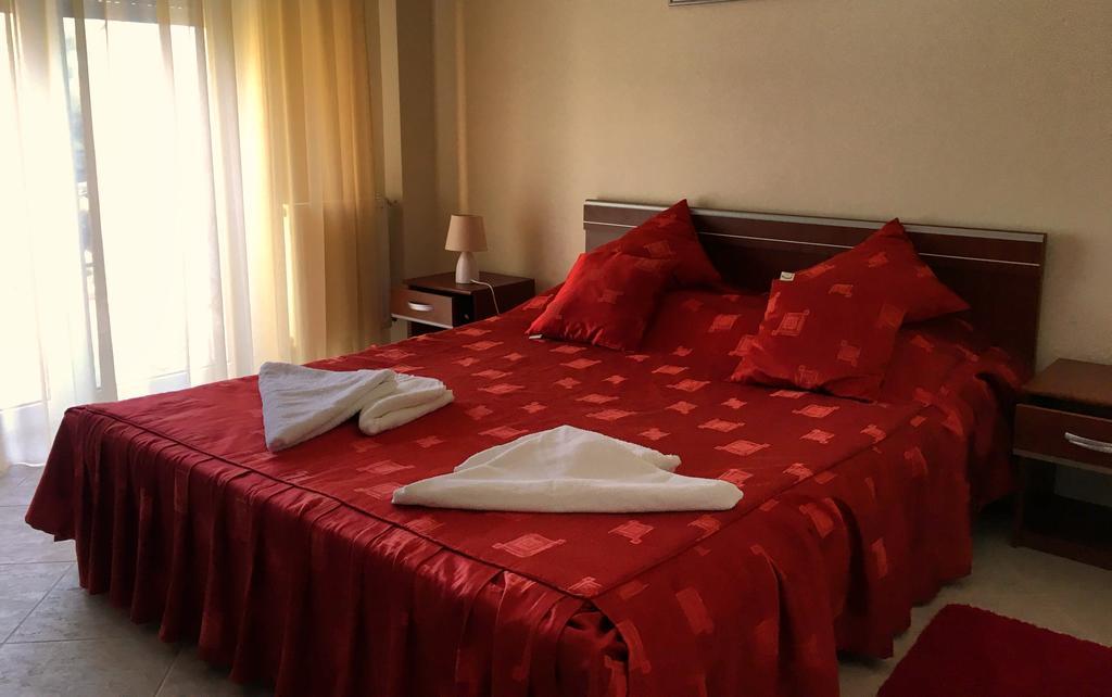 Aparthotel Club Topaz 2*